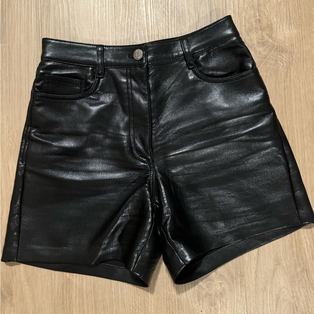 Aritzia vegan leather shorts size 25